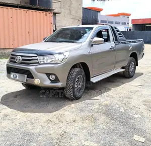 Toyota Hilux 2015 Gray