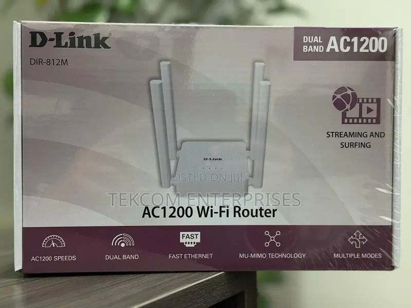 D-Link Dir-812m Ac1200 Dual Band Wi-Fi Router