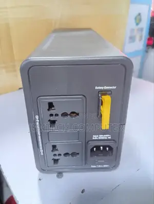 Apc Easy Ups BVX 700va, 230v, Avr, Usb Charging,Universal So