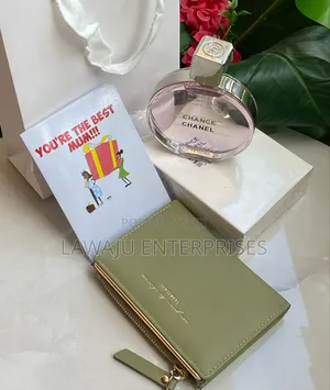 Mother's Day Gift Pack With Chanel Perfume
