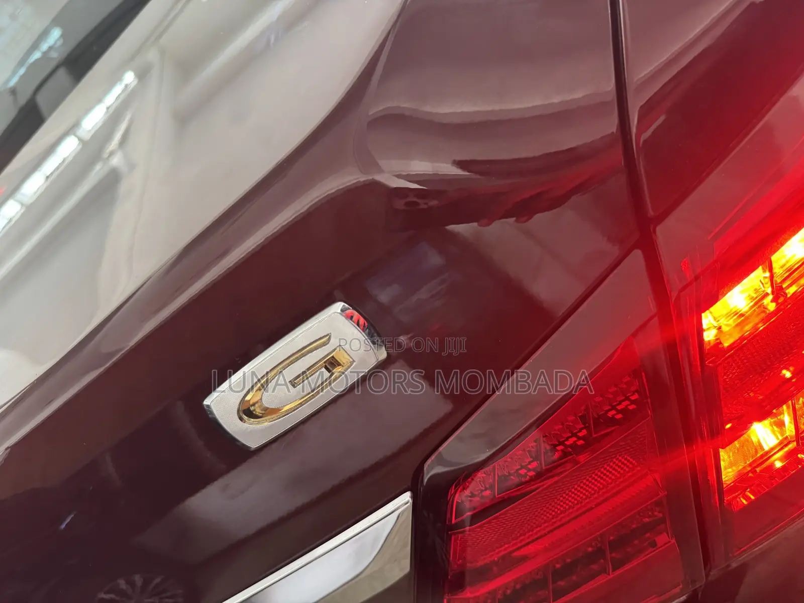Toyota Premio 2018 Red