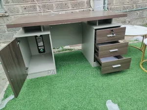 Office Executive Table 1.4mmr