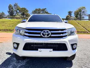 Toyota Hilux 2017 White