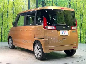 Suzuki Spacia Front Door