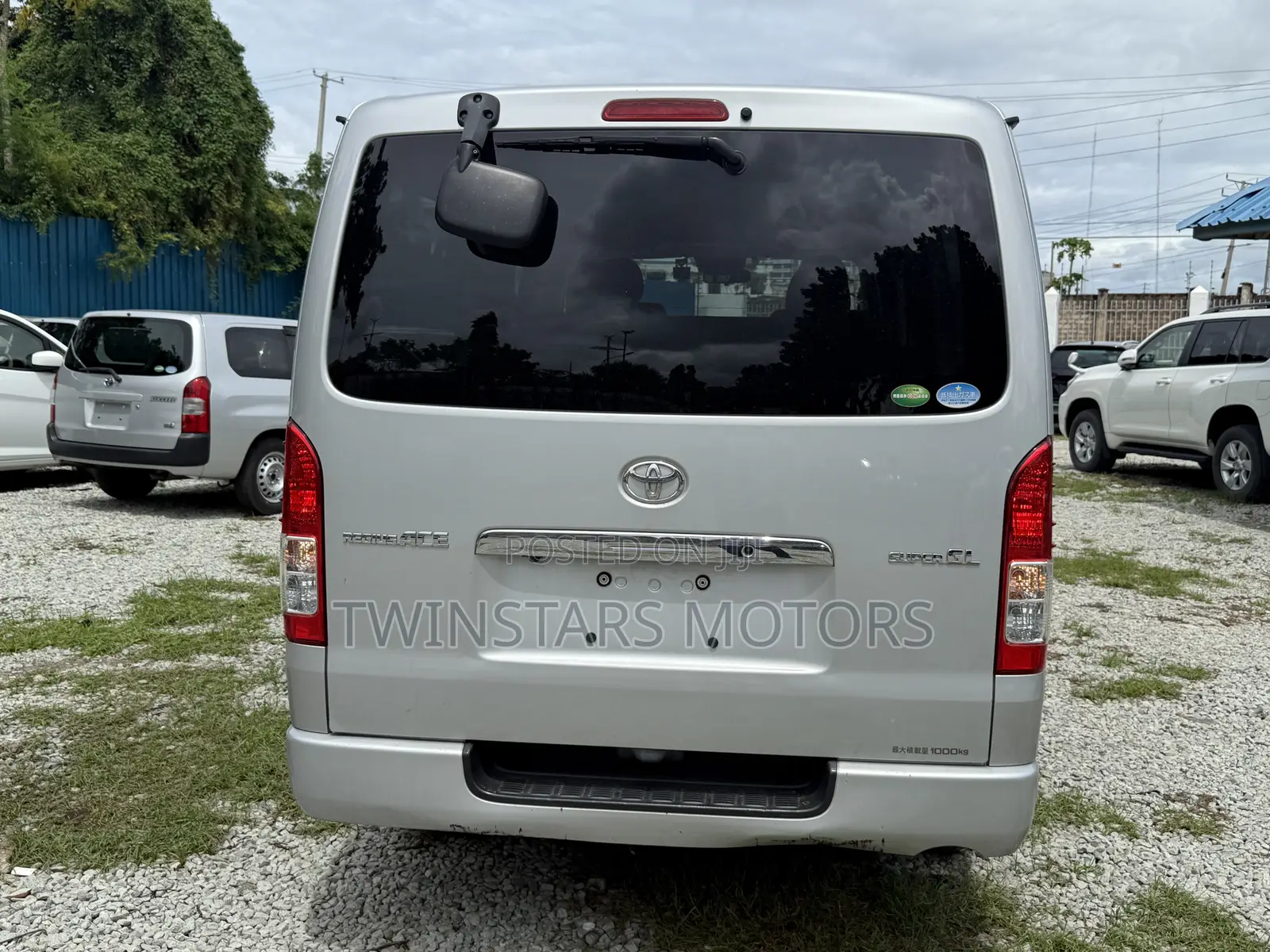 Toyota HiAce 2019 Silver