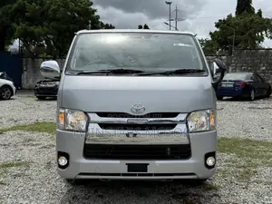 Toyota HiAce 2019 Silver