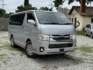 Toyota HiAce 2019 Silver