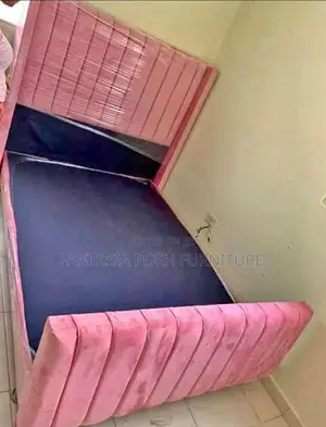 4x6 Pink Upholstered Chester Bed for Sale