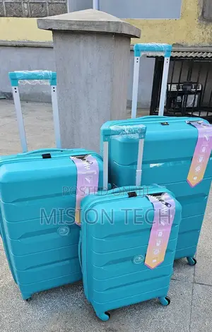 *3 in 1 Luxurious Unbreakable Pp Suitcase*
*