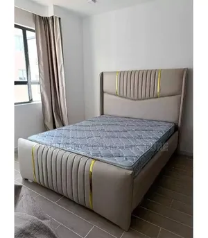 5x6 Chester Bed With a Touch of Tufted Golden Stripes