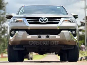 Toyota Fortuner 2.8 D RWD 2018 Silver