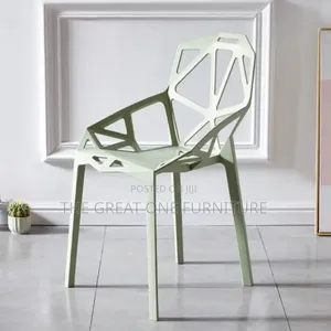 Comfy Plastic Restaurant/Dining Chair Azxg6