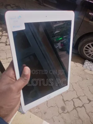 Apple iPad 10.2 (2019) 32 GB Pink