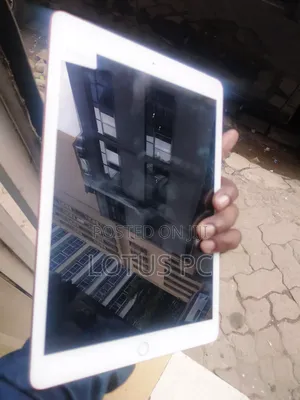 Apple iPad 10.2 (2019) 32 GB Pink