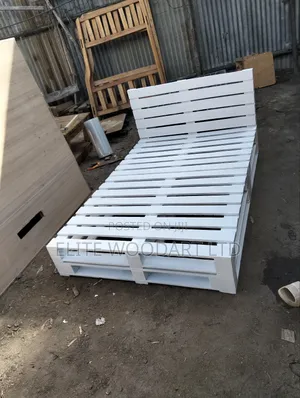 Queens Haven: Morden White Platform Bed Frame