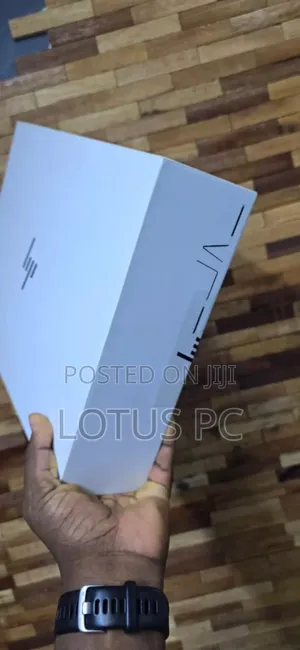 New Laptop HP Spectre X360 16GB Intel Core I7 SSD 512GB