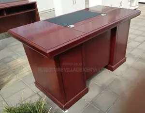 Office Desk:140cm Sleek Executive Desk for Small Offices