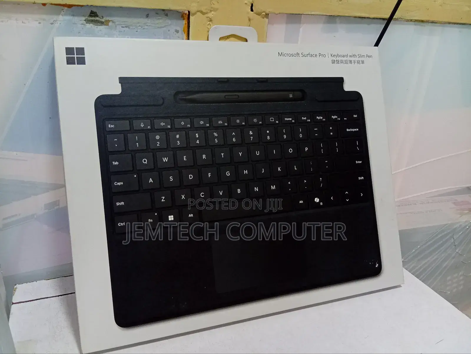 Surface Pro Signature Keyboard With Slim Pen Black + Co Pilot Ai