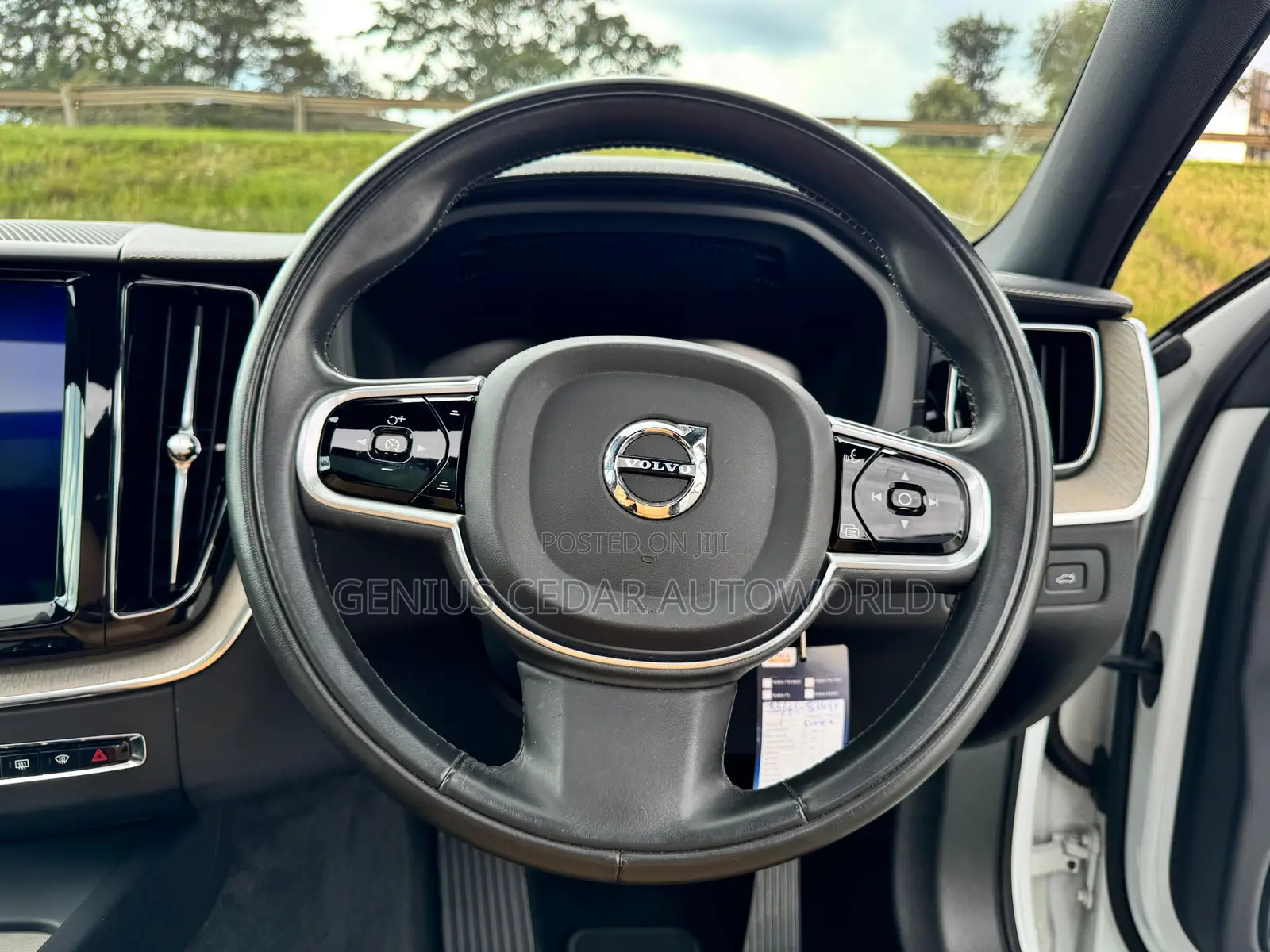 Volvo XC60 2018 White