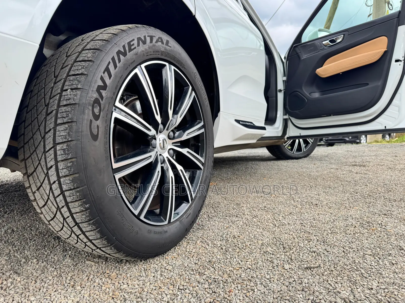 Volvo XC60 2018 White