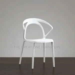 White Comfortable Restaurant/Dining Chair Yr4es