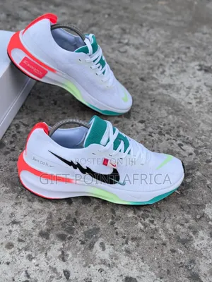 Nike Zoom (Invincible Run 3)*