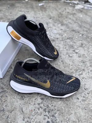 Black-Gold Nike Zoom (Invincible Run *