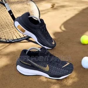 Black-Gold Nike Zoom (Invincible Run *