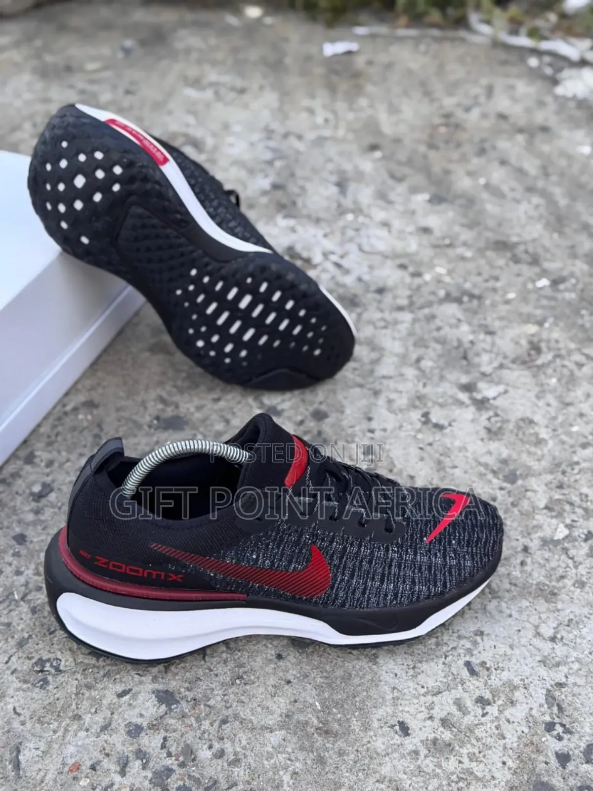 Black-Red Nike Zoom (Invincible Run 3)*