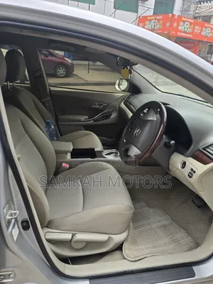 Toyota Premio 2013 Silver