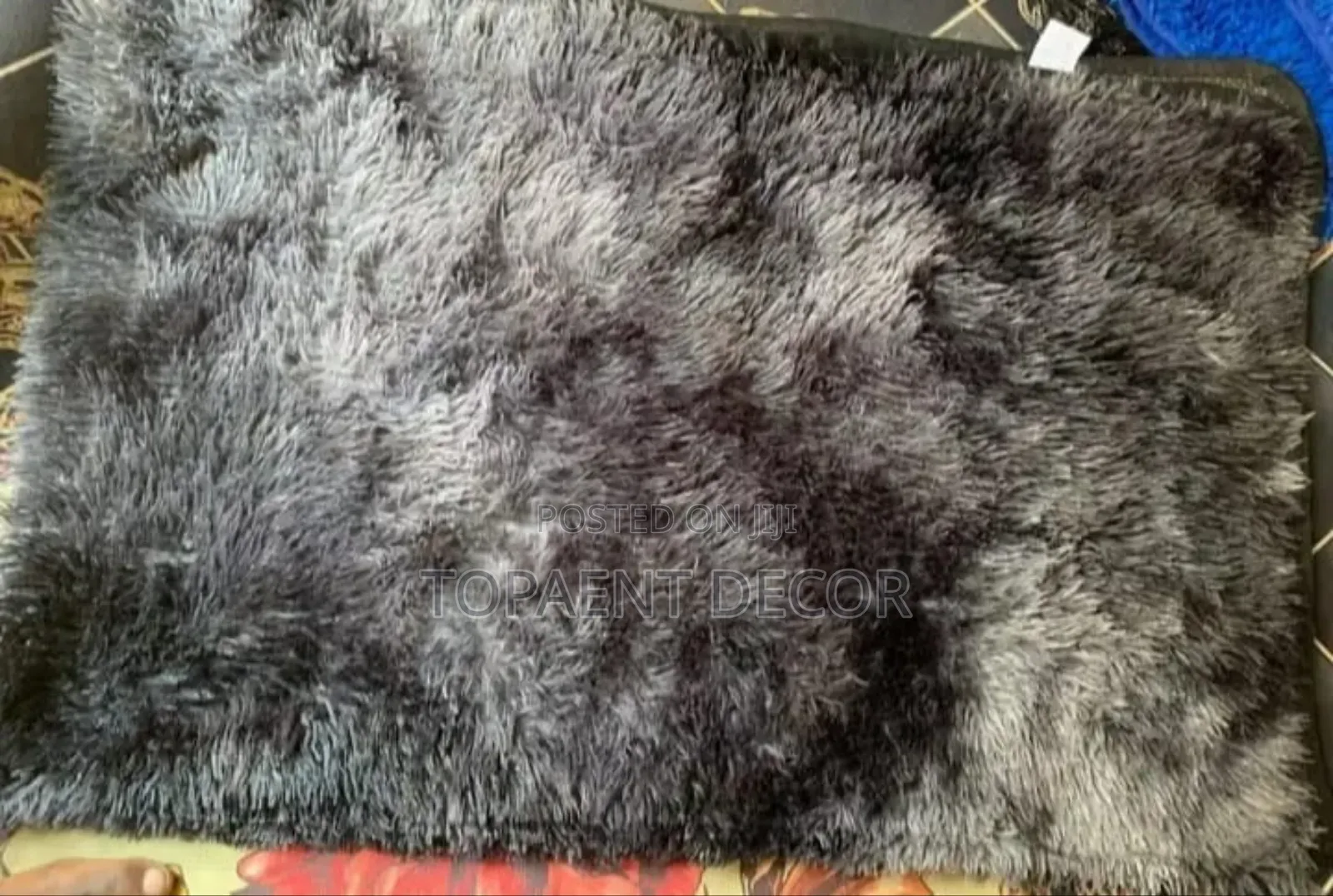 5 by 8 Warm Soft Fluffy Black With Grey Wall to Wall Carpets