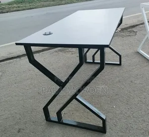Black Stand Computer Table