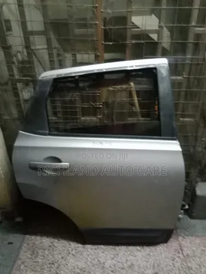 Nissan Dualis Rear Door