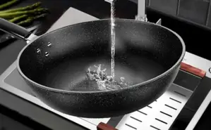 Brand New 34cm Non Stick Pan