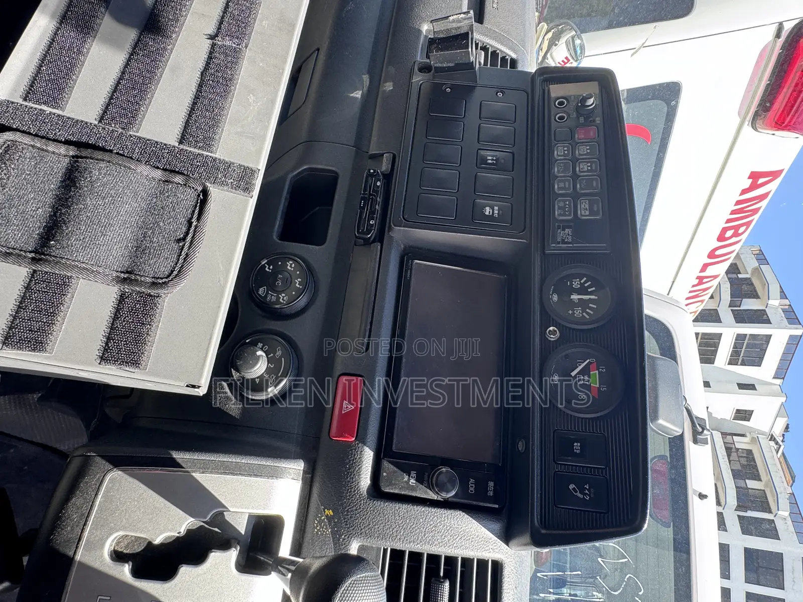 Toyota Grand HiAce 2019 White