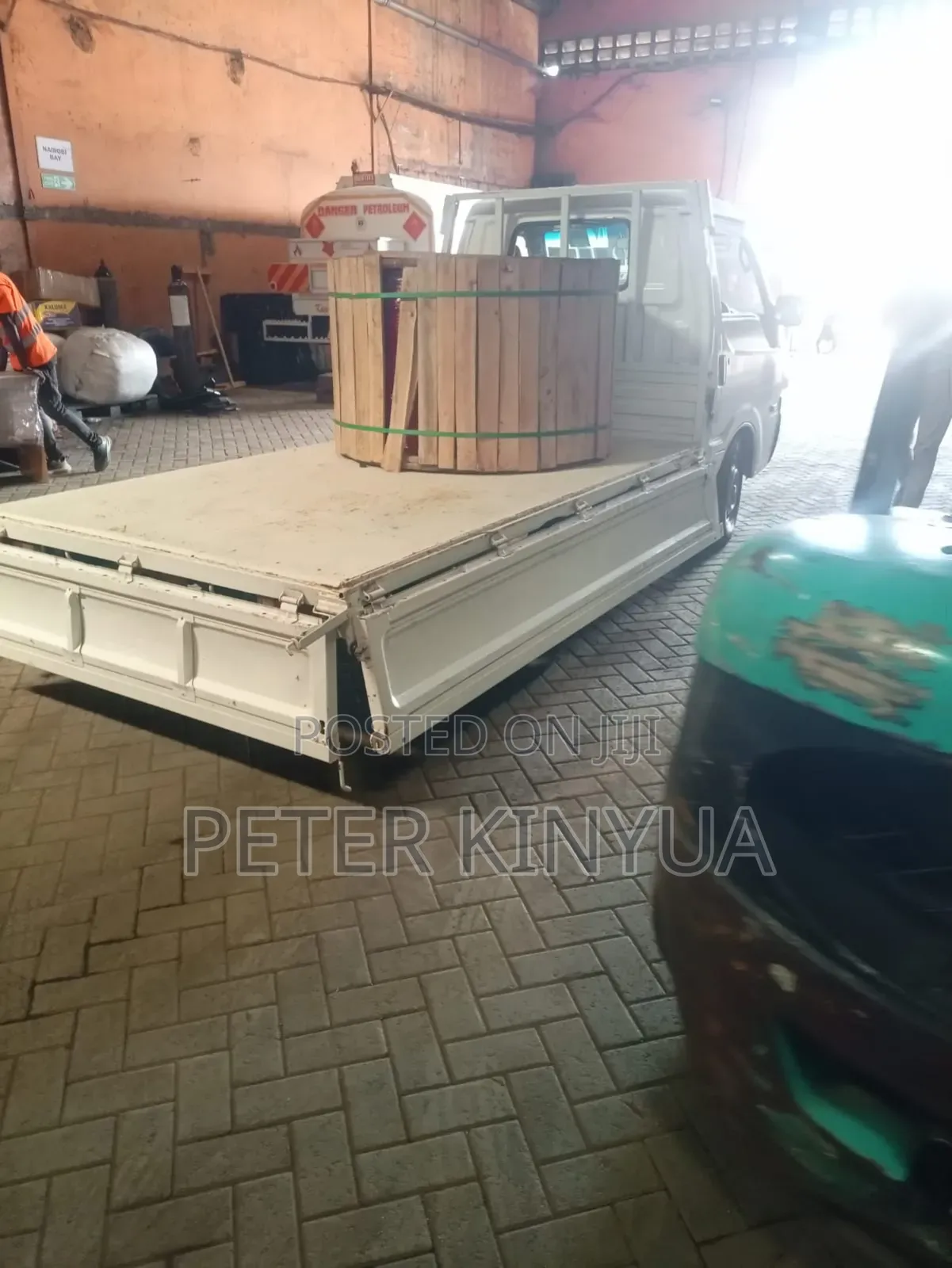 Medium Sized Goods Transportion Service