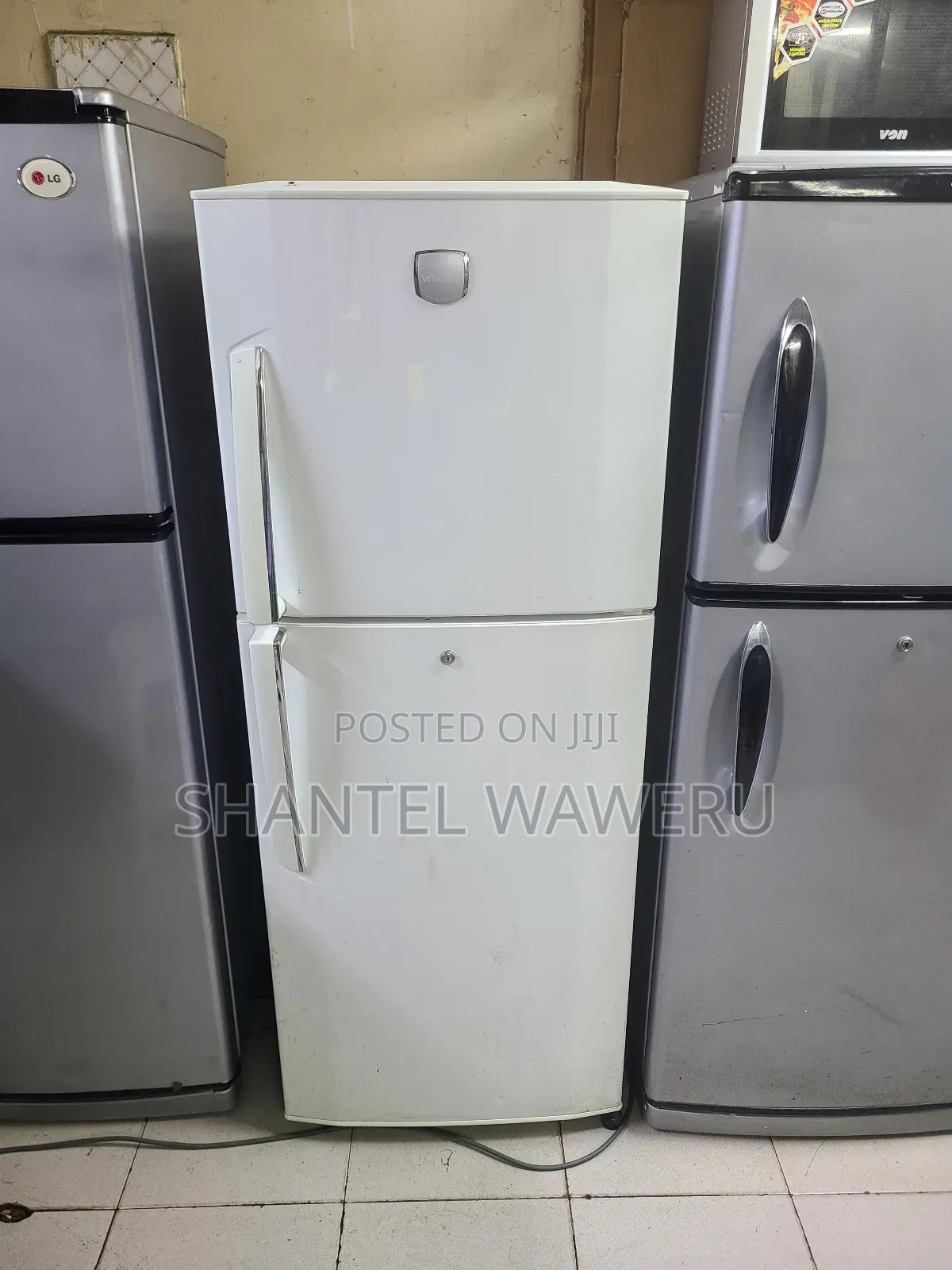 Home White Working Refrigerator 230litres