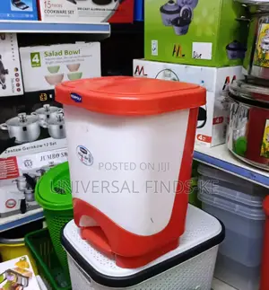 Kenpoly 17l Pedal Bin Dustbin Has a Removable Bin