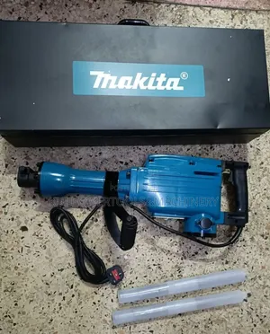 Makita 2500w Demolition Hammer/ Makita Demolisher