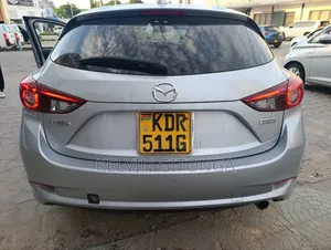 Mazda Axela 2017 Silver