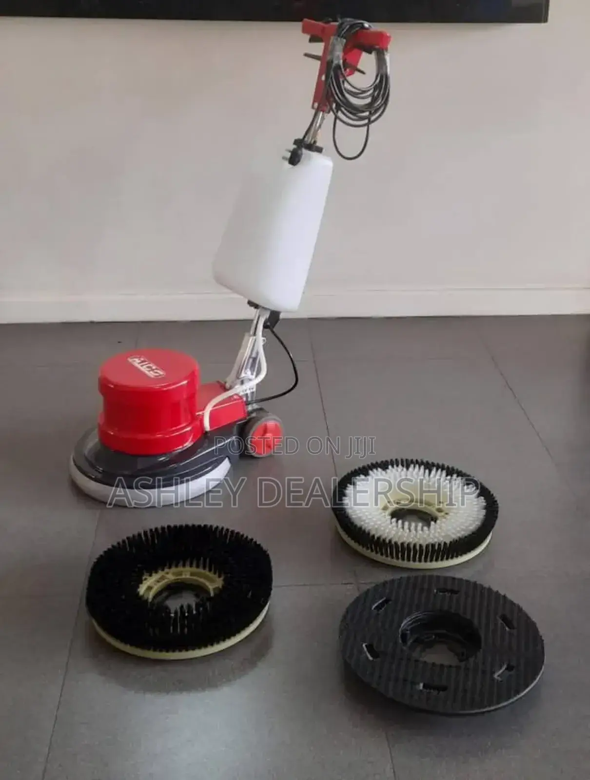 3 Brushes Floor Scrubber
