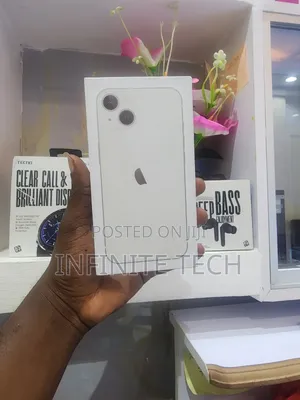 New Apple iPhone 13 128 GB White