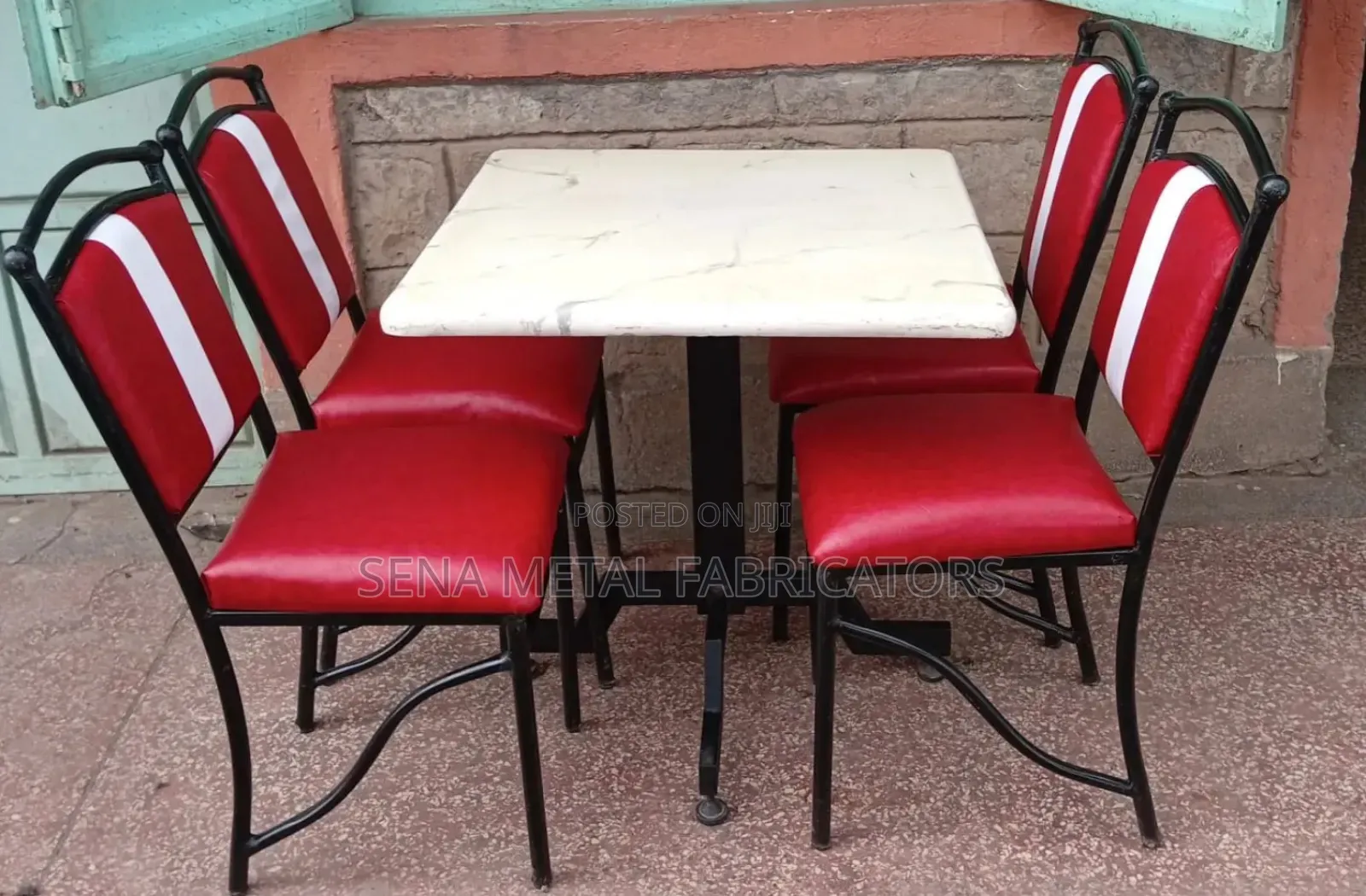 Dining Set That Brightens Your Restaurant