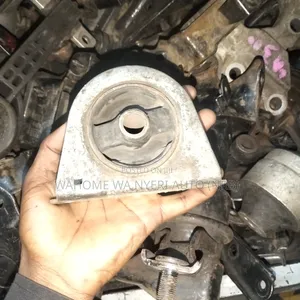 Mitsubishi Lancer Radiator Mount