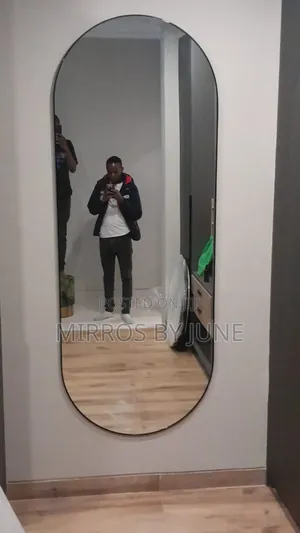Dressing/ Salon/Spar Mirror