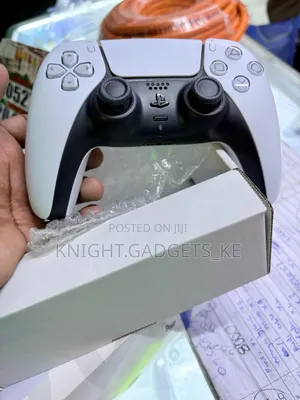 Pre Owned Ps5 Controller!