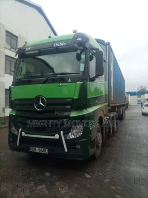 Transit. Trailers at Hand for Logistic Errands
