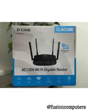 D-Link Ac1200 Dual Band Gigabit Wi-Fi 5 Router - Dir-825m