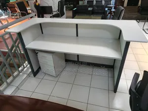 Imported Modern Reception Desk 1.6 Mtrs