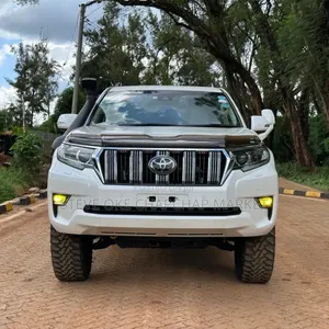Toyota Land Cruiser Prado 2020 White